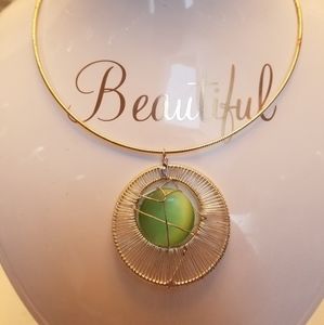 Silver short necklace with light green center